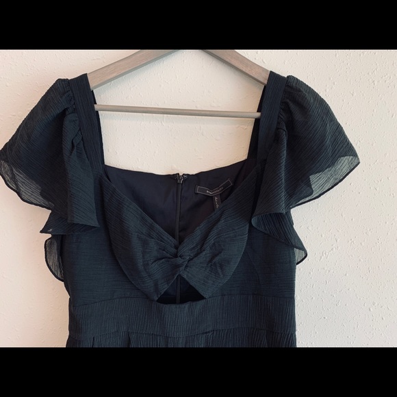 BCBGMaxAzria Women’s Black Short Sleeve Cocktail Romper Size Medium NWT - Picture 5 of 7